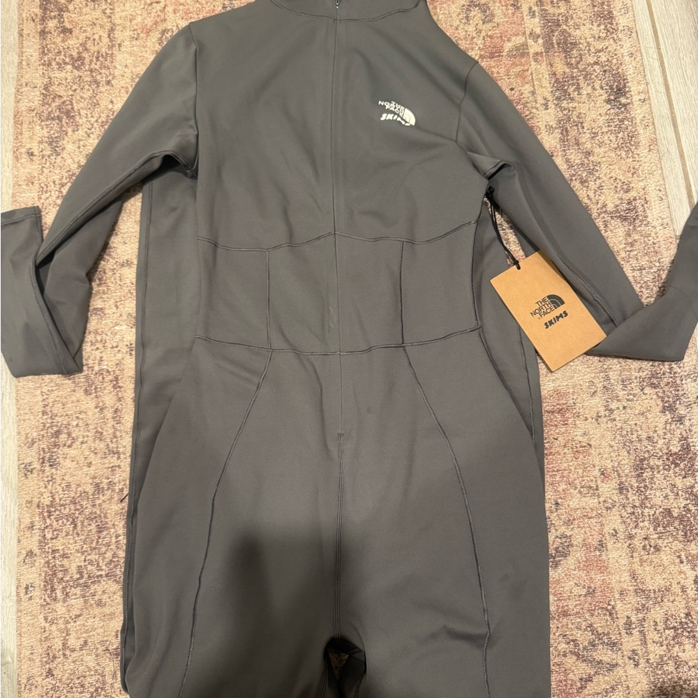 The Skims North Face grey Bodysuit - Picture 2 of 2